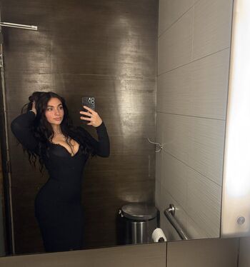 Full leaked Akirya private onlyfans photo