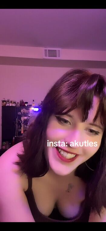 Akutles