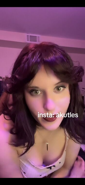 Akutles