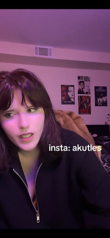 Akutles
