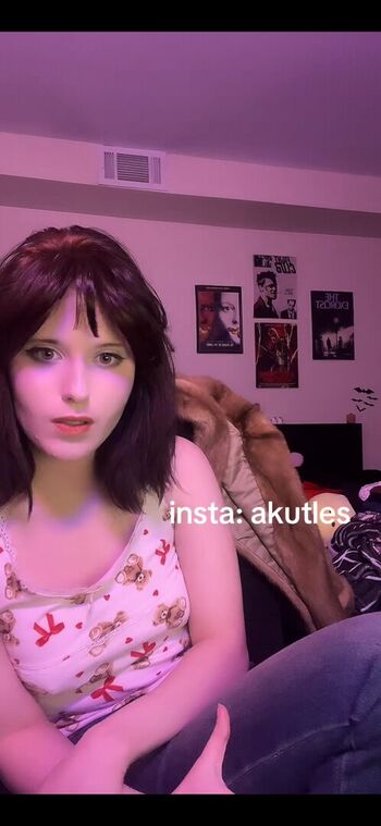 Akutles