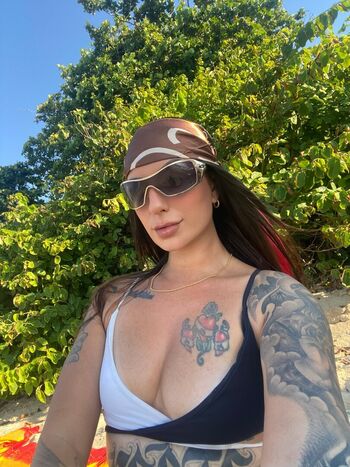 Full leaked Aln crv private onlyfans photo