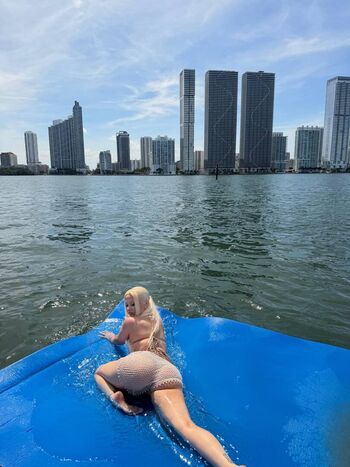 Full leaked Alabama barker private onlyfans photo
