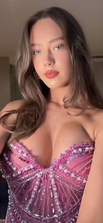 Full leaked Alanascott private onlyfans photo