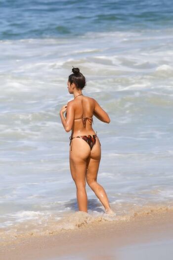Full leaked Alane dias private onlyfans photo