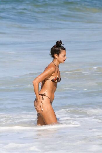 Full leaked Alane dias private onlyfans photo