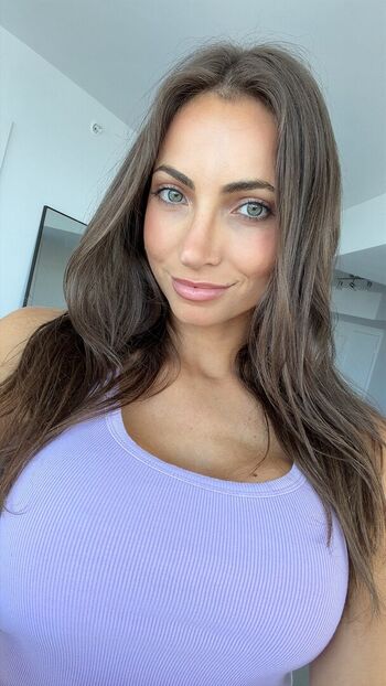 Full leaked Alannalouise private onlyfans photo