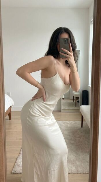 Full leaked Alasmin naaz private onlyfans photo