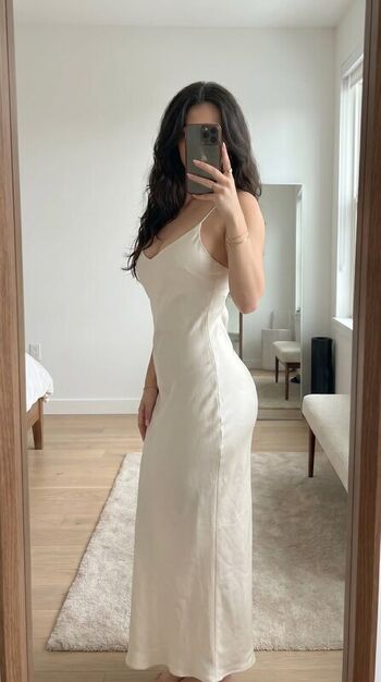 Full leaked Alasmin naaz private onlyfans photo