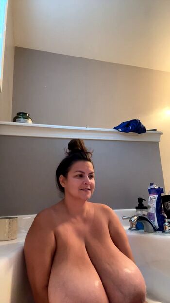 Full leaked Alaura grey private onlyfans photo