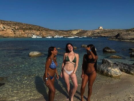 Full leaked Albaagdiazz private onlyfans photo