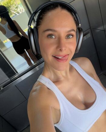 Ale Garcia Alegarcia_Of