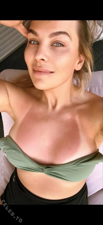 Full leaked Aleeeeena official private onlyfans photo