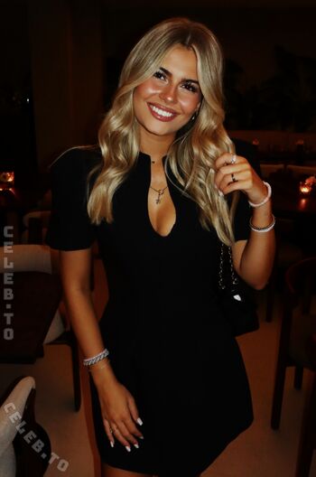 Full leaked Alenamlr private onlyfans photo