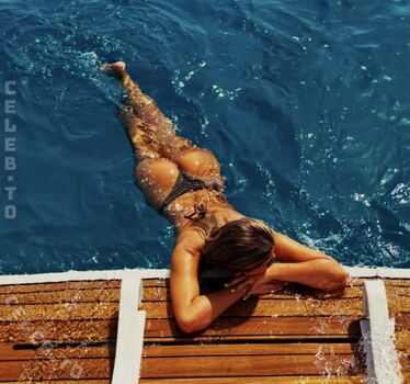 Full leaked Alenamlr private onlyfans photo