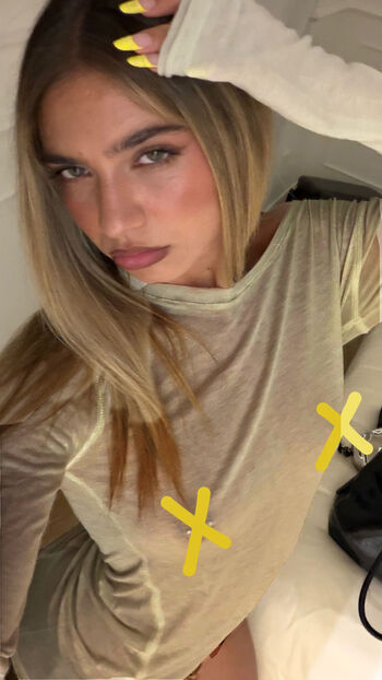 Full leaked Alessia lanza private onlyfans photo