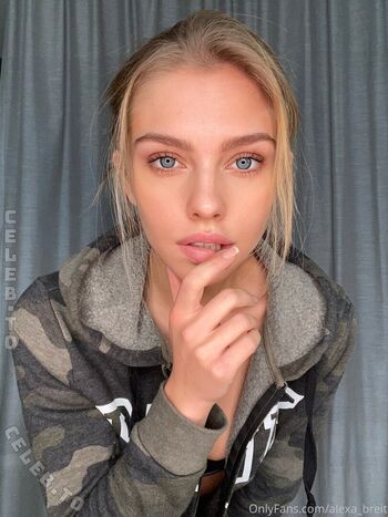 Full leaked Alexa breit  page private onlyfans photo
