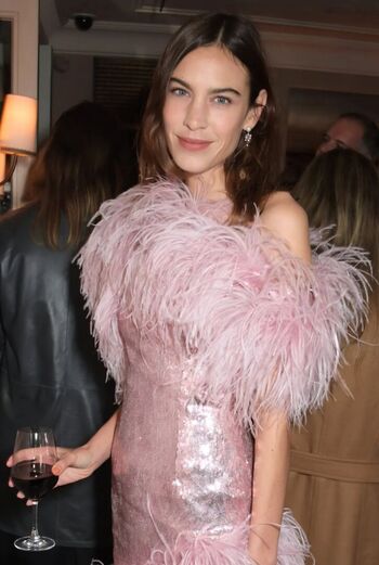 Full leaked Alexa chung page private onlyfans photo