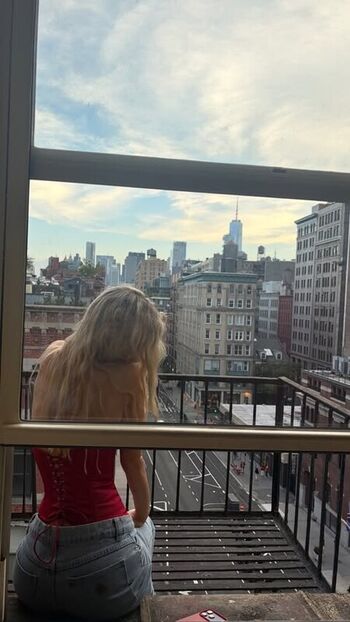 Full leaked Alexis ren  page private onlyfans photo