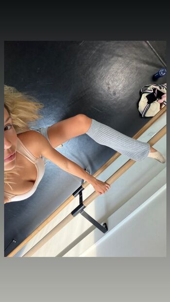 Full leaked Alexis ren  page private onlyfans photo