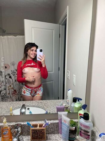Full leaked Alexisaevans private onlyfans photo