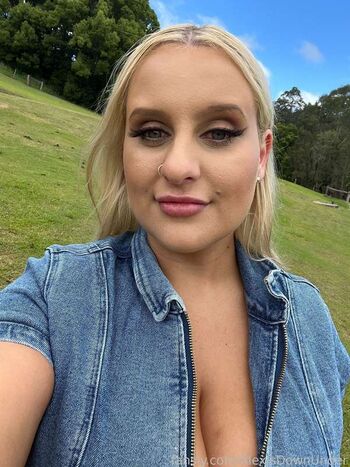 Full leaked Alexisdownunder private onlyfans photo