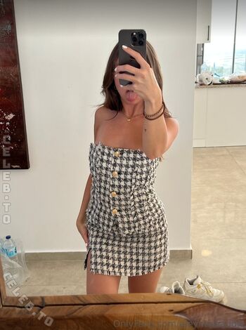 Full leaked Aleynabaddie  page private onlyfans photo