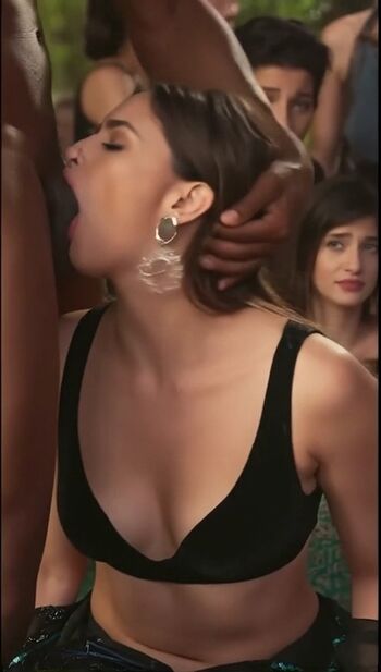 Full leaked Alia bhatt indian desi fake private onlyfans photo