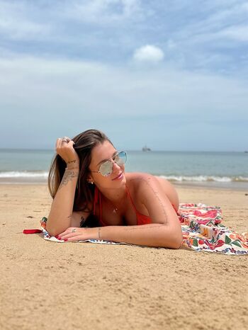 Full leaked Alicia gomes oliveira private onlyfans photo