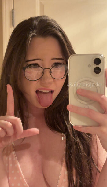 Full leaked Aliciajade private onlyfans photo