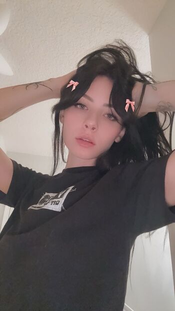 Full leaked Alignedbykarissa private onlyfans photo