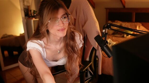 Full leaked Alineettv private onlyfans photo