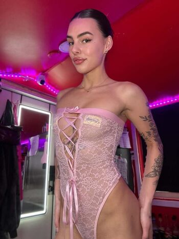 Full leaked Allieamourxx private onlyfans photo