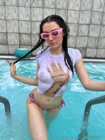 Full leaked Allygatorrz private onlyfans photo
