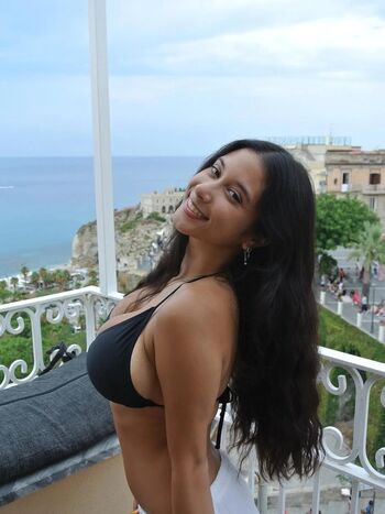 Full leaked Allyn private onlyfans photo