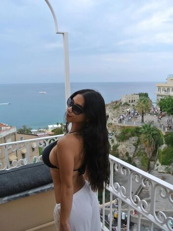 Full leaked Allyn private onlyfans photo