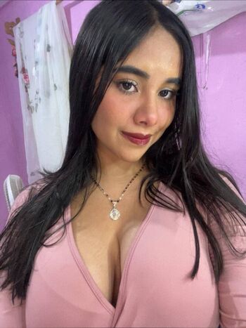 Full leaked Alondraaatrejo private onlyfans photo