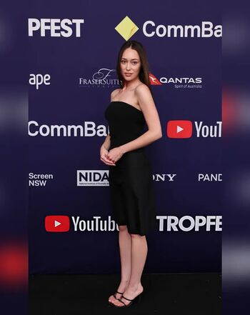 Full leaked Alycia debnam carey page private onlyfans photo