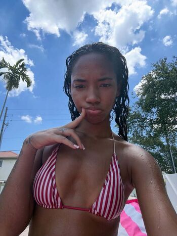 Full leaked Alysontsang private onlyfans photo