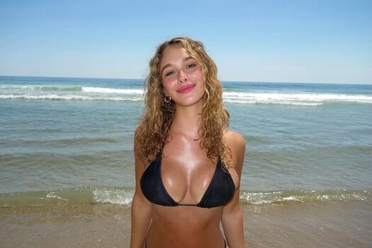 Full leaked Alyssa lukens private onlyfans photo