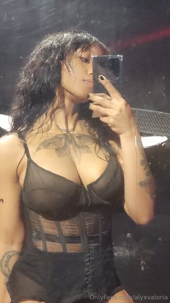 Full leaked Alyx valoria private onlyfans photo