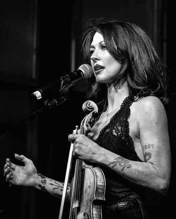 Amanda Shires