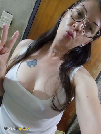 Full leaked Amateur girls page private onlyfans photo