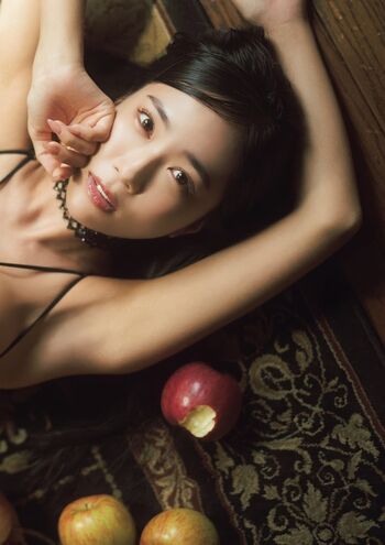 Amau Kisumi 天羽希純