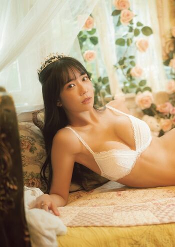 Amau Kisumi 天羽希純