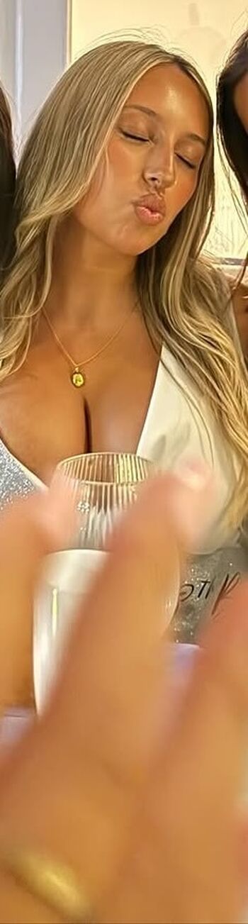 Full leaked Amber isabella page private onlyfans photo