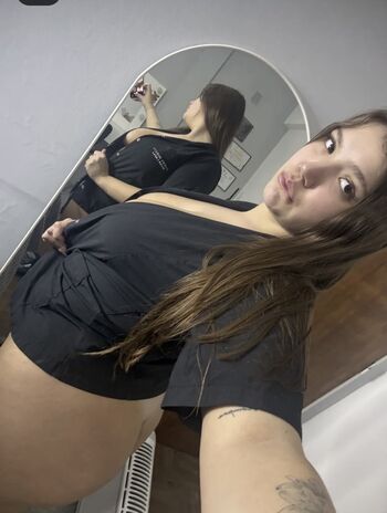 Full leaked Ambreestmignone private onlyfans photo