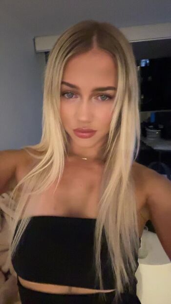 Full leaked Amelia hinton white private onlyfans photo