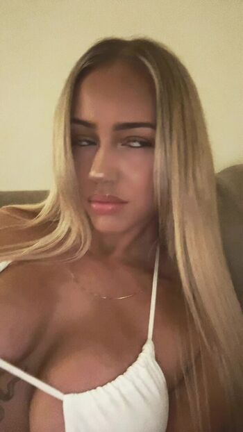 Full leaked Amelia hinton white private onlyfans photo