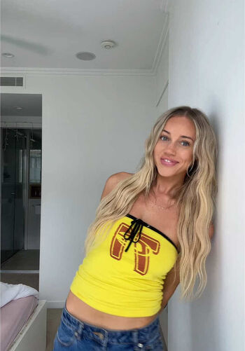 Full leaked Amelia hinton white private onlyfans photo